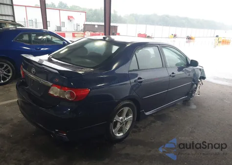 2011 Toyota Corolla S z USA, uszkodzony, nr VIN 2T1BU4EE0BC704166